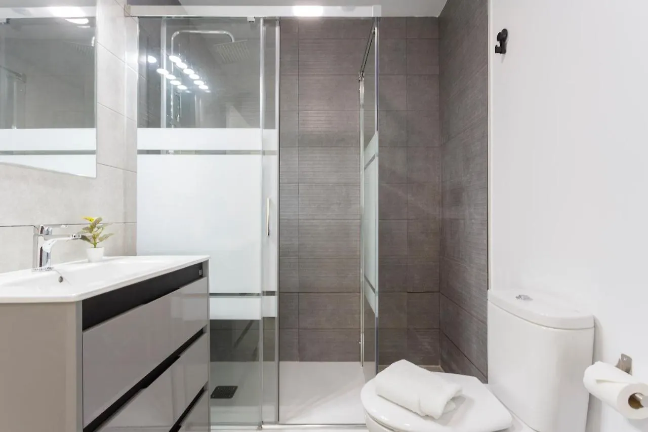 Poseidon Beach Apartment & Parking By Cadiz4Rentals