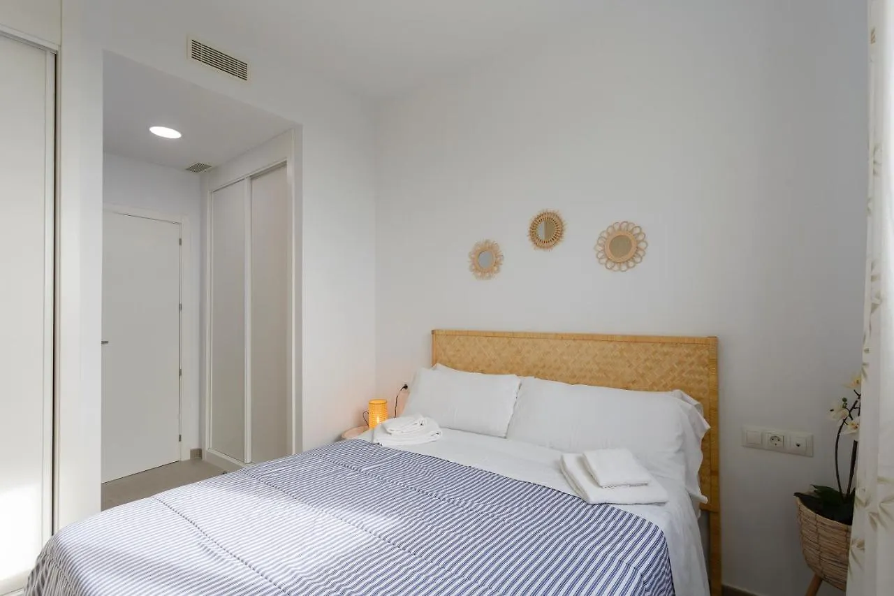 Poseidon Beach Apartment & Parking By Cadiz4Rentals