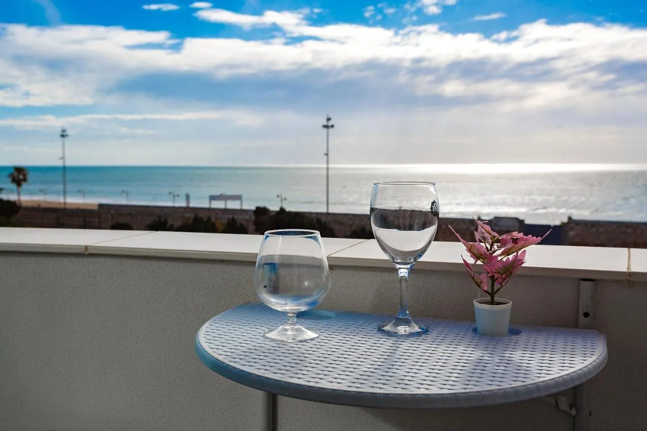 Poseidon Beach Apartment & Parking By Cadiz4Rentals